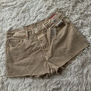 LEVI’S 501 Khaki Shorts